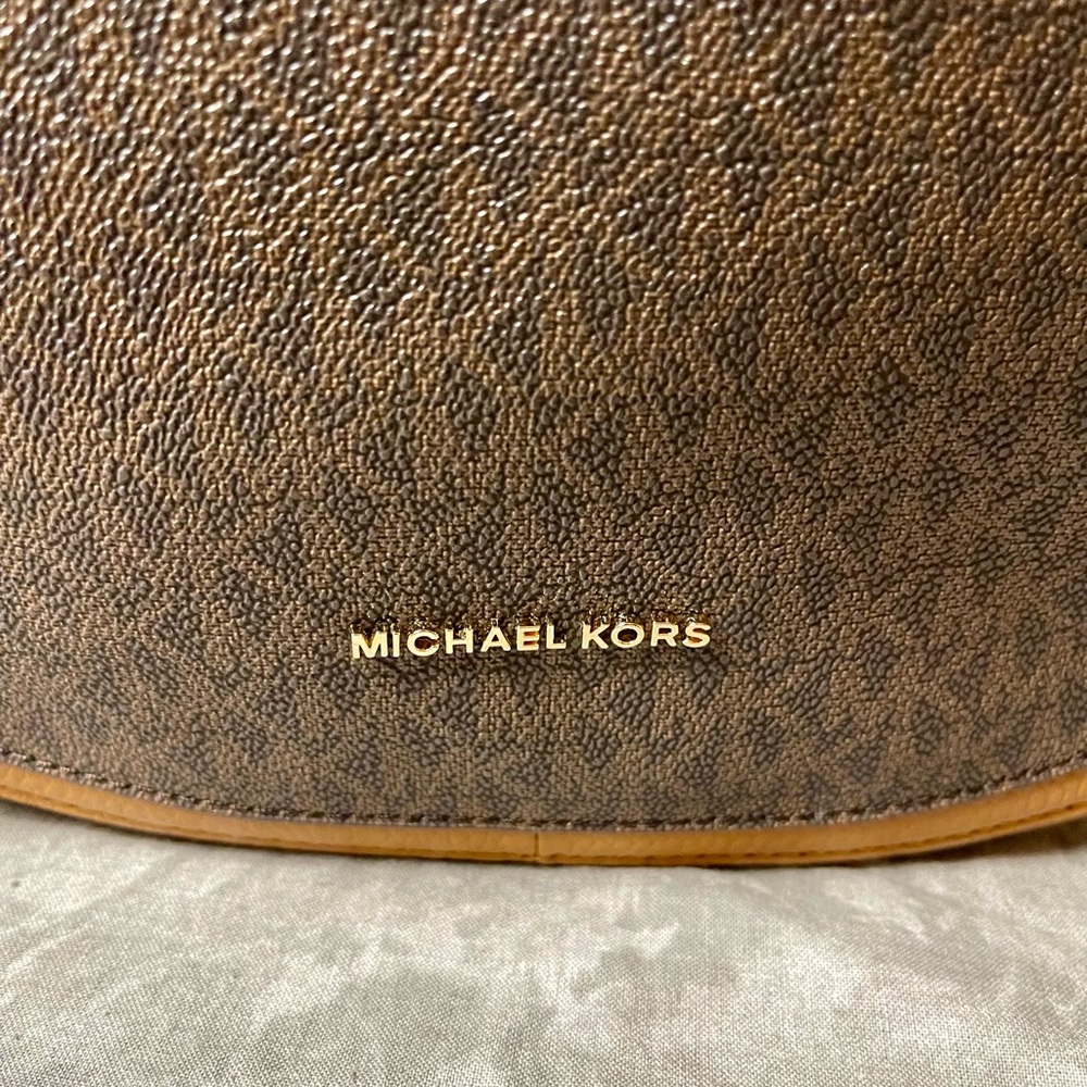 Pristine Condition Michael Kors Evie Large Leather Shoulder Bag - Picture 5 of 17